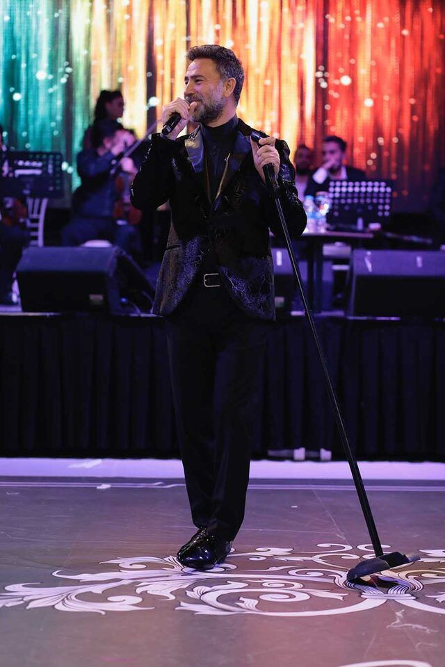 Paralar havada uçuştu İzzet Yıldızhan Gaziantep'de ilke imza attı - Resim: 1