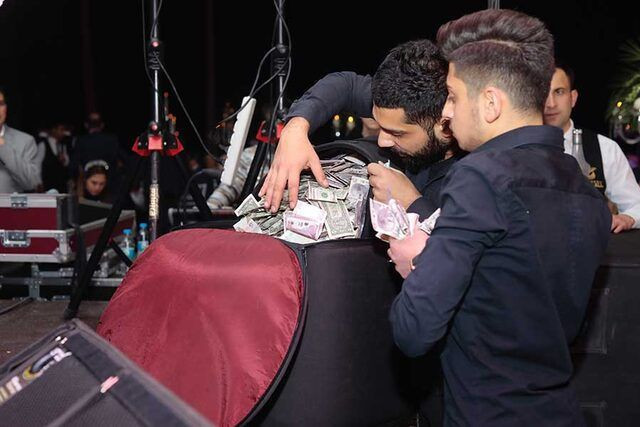 Paralar havada uçuştu İzzet Yıldızhan Gaziantep'de ilke imza attı - Resim: 2