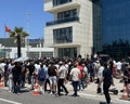 Marmaris'te çarşı esnafından belediyeye "gölgelik" protestosu