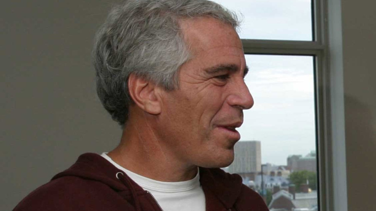 ABD Kongresindeki Demokratlar, Trump'ın reddettiği Epstein mektubunu açıkladı