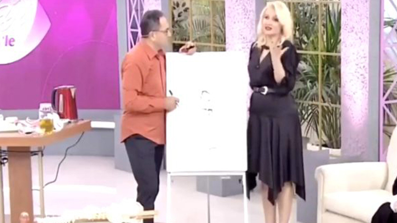 Zahide yetiş çıplak