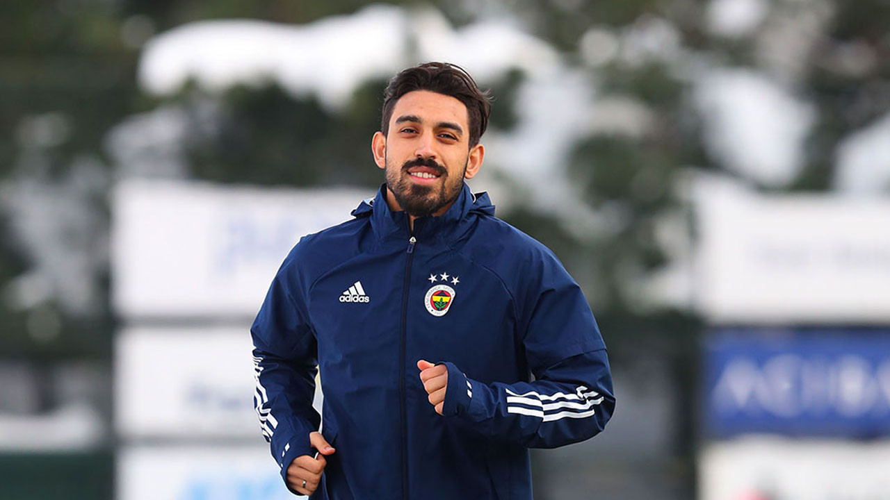 Fenerbahçe İrfan Can Kahveci'nin kalemini kırdı