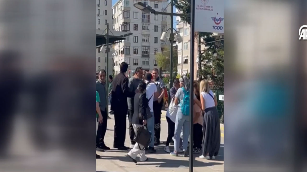 İki çocuğunun yanında saldırdılar! Marmaray'da korkunç olay