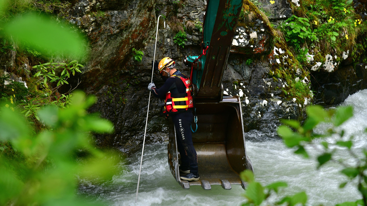 Trabzon'da 5 gün önce dereye düşen çocuktan acı haber