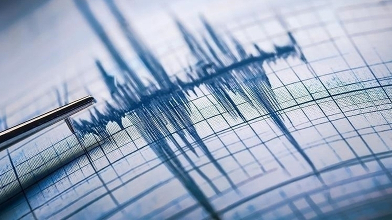 Ege Denizi'nde 5 büyüklüğünde deprem! AFAD son depremi duyurdu
