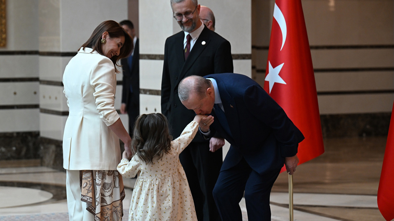 Beştepe'de dikkat çeken görüntüler! Cumhurbaşkanı Erdoğan, büyükelçileri kabul etti