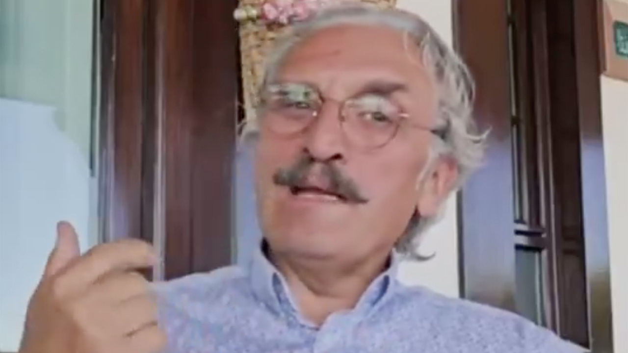 Ahmet Hamdi Çamlı'dan İlber Ortaylı şoku! İ nokta Ortaylı denen ukala hoca...