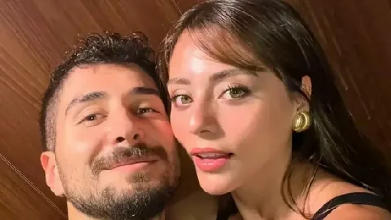 Sıla Türkoğlu'ndan plajda nefes kesen pozlar!