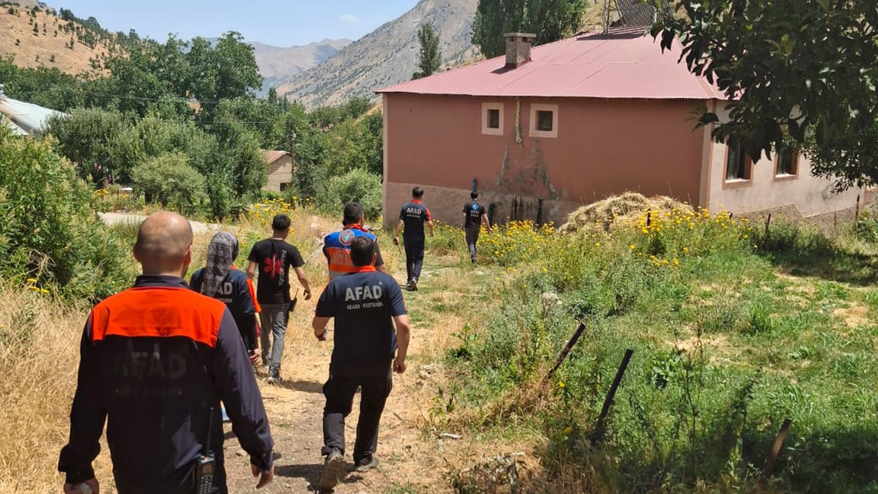 Hakkari'de 14 yaşındaki Rojda dünden beri kayıp! Çığlı köyü ve çevresi aranıyor