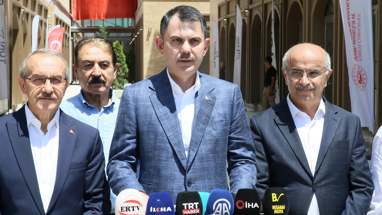 Bakan Murat Kurum, Özgür Özel'i sert sözlerle eleştirdi: "Zerre kadar umursamıyoruz"