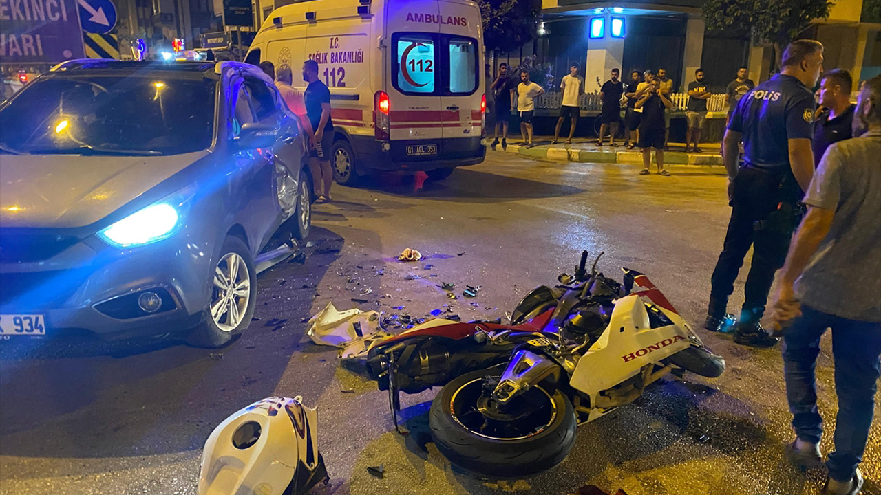 Adana'da ciple çarpışan motosiklet sürücüsü hayatını kaybetti
