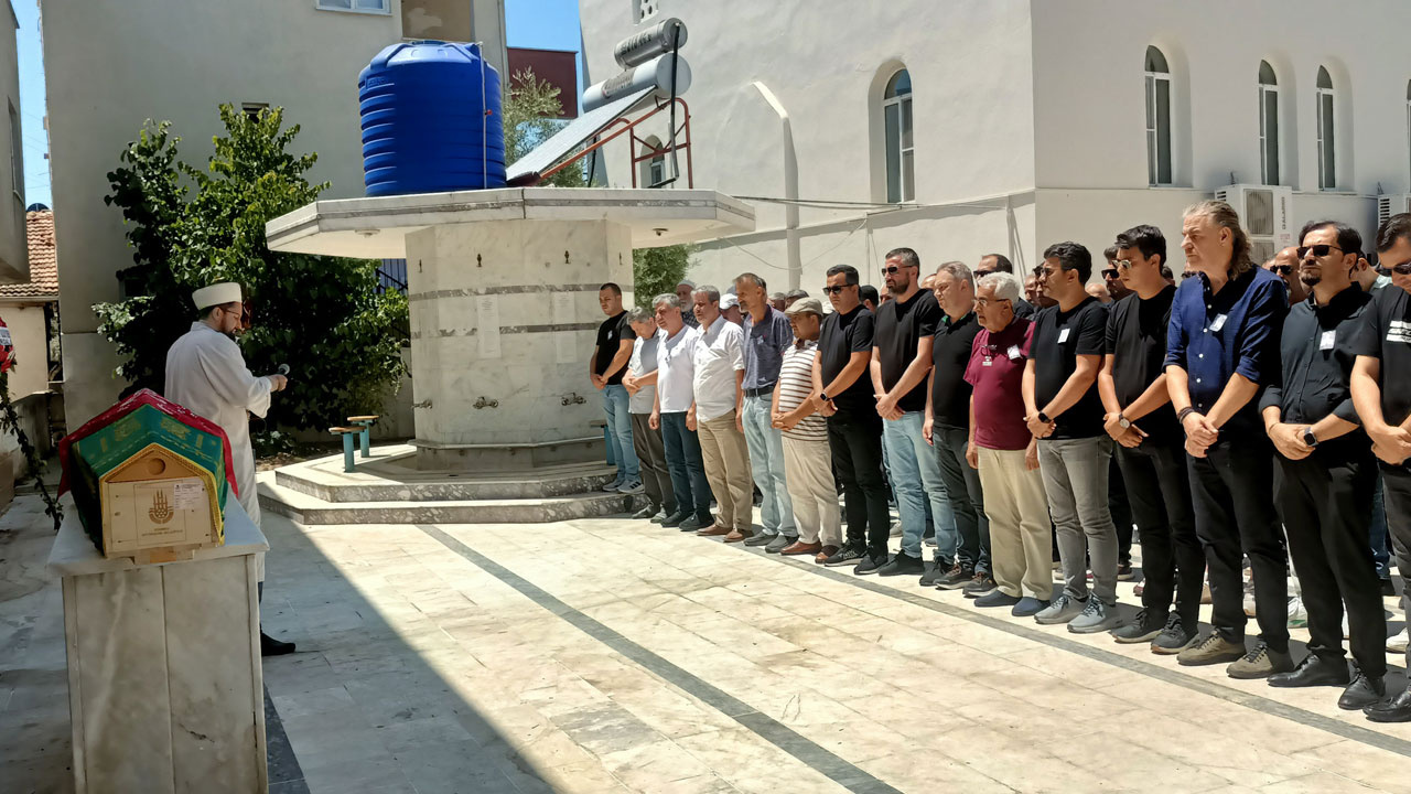 Yarış spikeri Esen Gök'ün cenazesi toprağa verildi