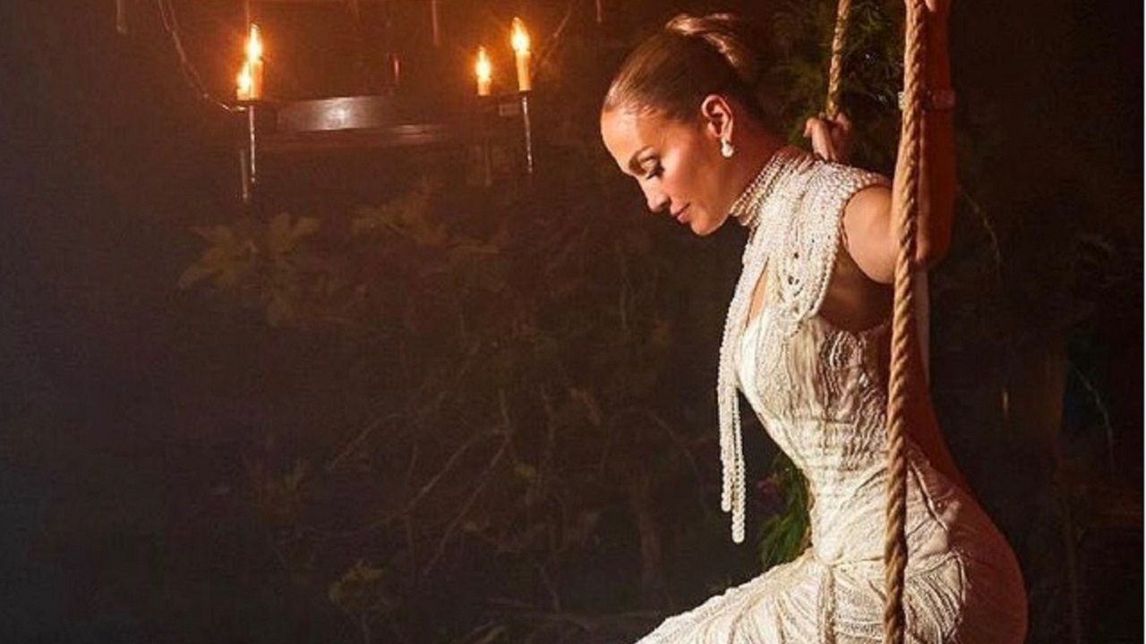 Jennifer Lopez'e sürpriz doğum günü partisi