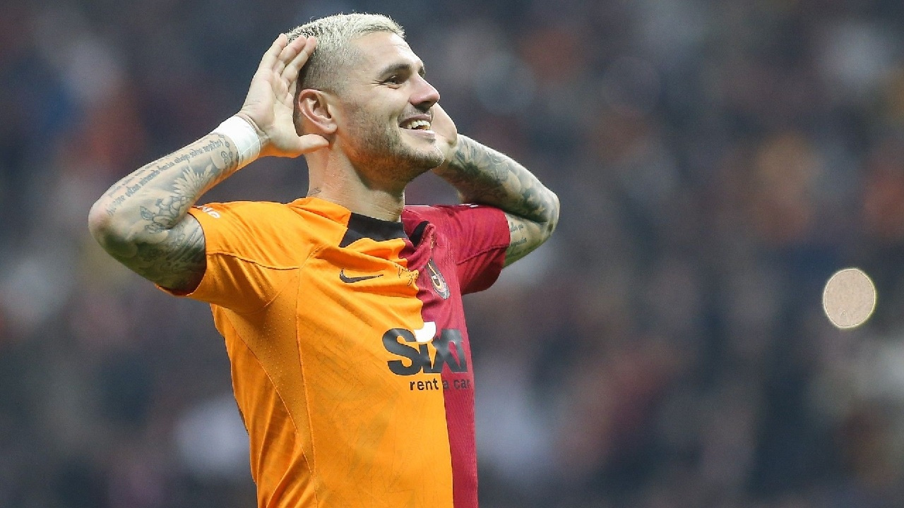 Ünlü futbolcu Icardi iddialar karşısında çıldırdı! Çıplak kareleri paylaştı "Buraları yakarım"