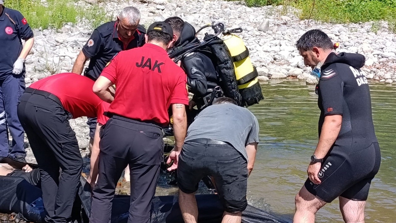 Samsun'da acı olay! Baraj gölüne giren 2 genç boğuldu