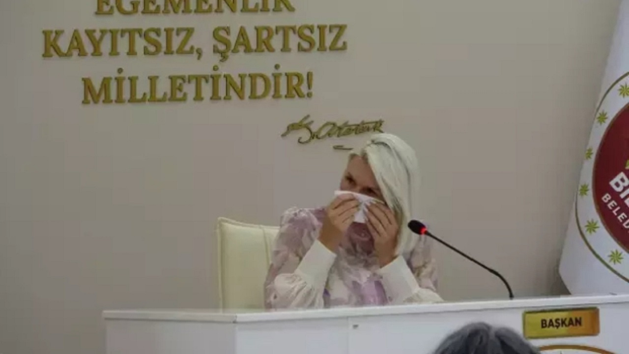 CHP'li Belediye Başkanı Melek Mızrak Subaşı'na AK Parti ve MHP'den destek