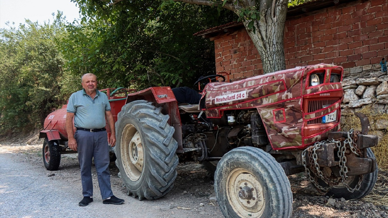 Sağduyulu vatandaş orman yangınına su yetiştirmek için patlak lastikle yol katetti...