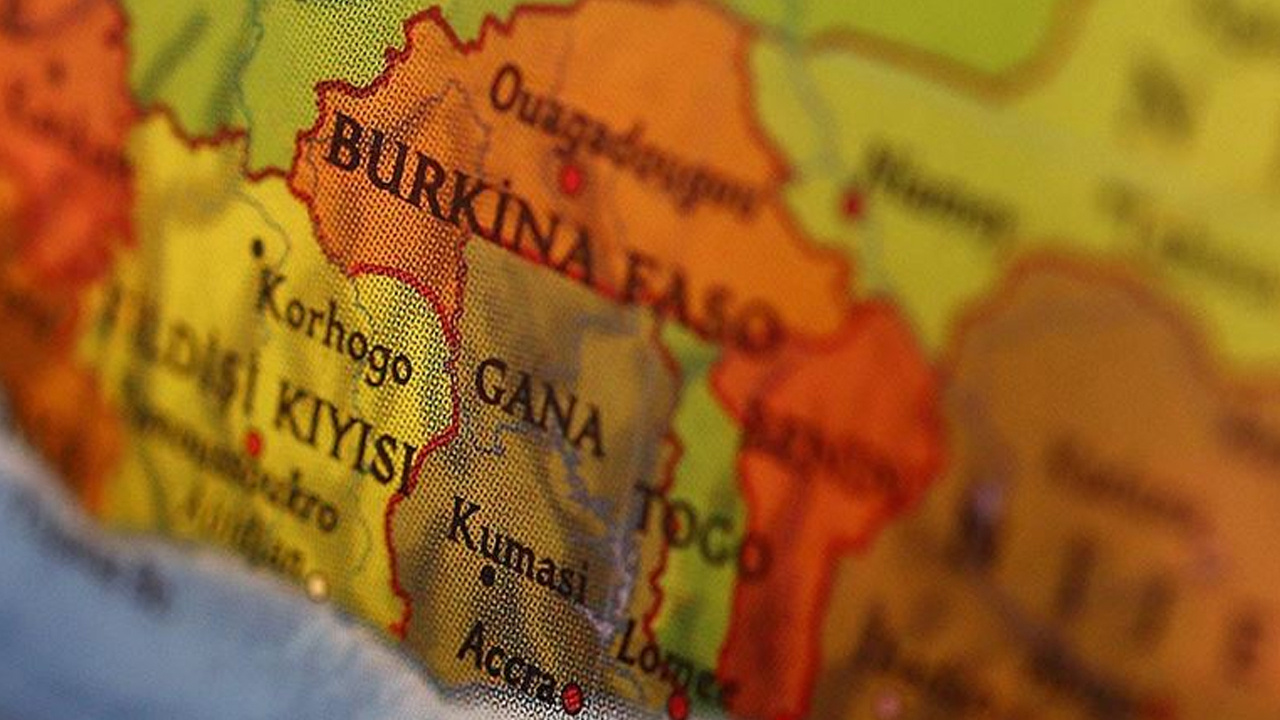 Yolcu otobüsü ile tanker çarpıştı! 15 kişi hayatını kaybetti