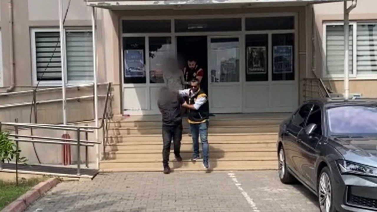 Para isteyip rahatsızlık veriyorlardı! Trafik ışıklarında huzuru kaçıran 2 kişi gözaltında