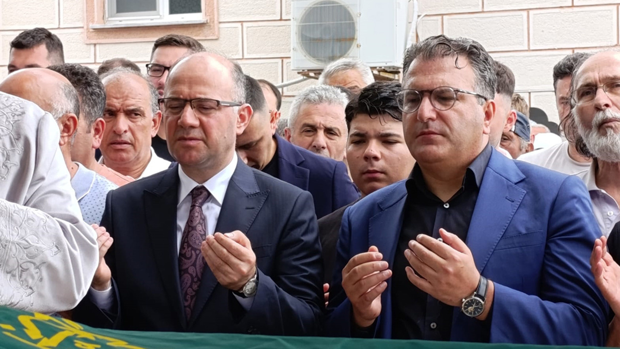Gazeteci Cem Küçük'ün babasının cenazesi, Giresun'da toprağa verildi