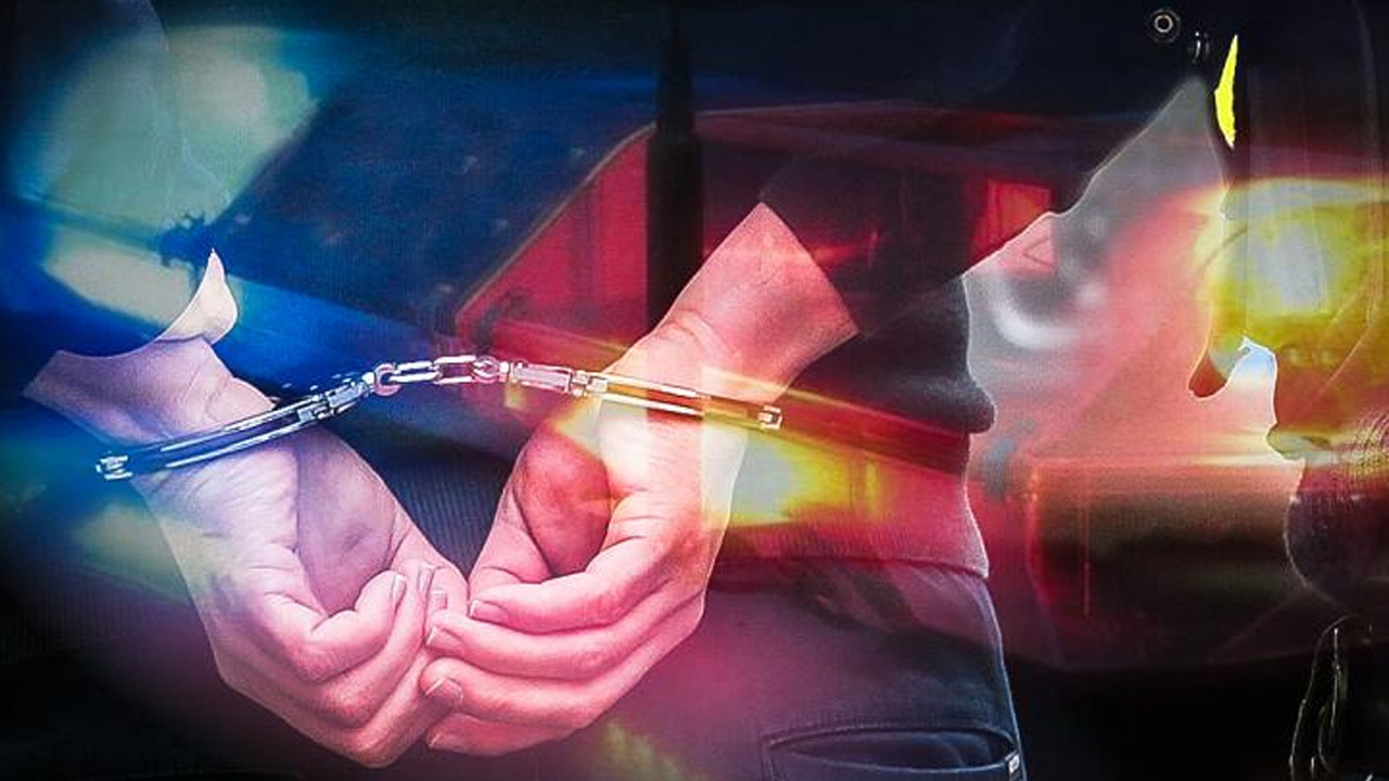 Kocaeli'de kendilerini polis olarak tanıtarak 500 gram altın dolandırdılar