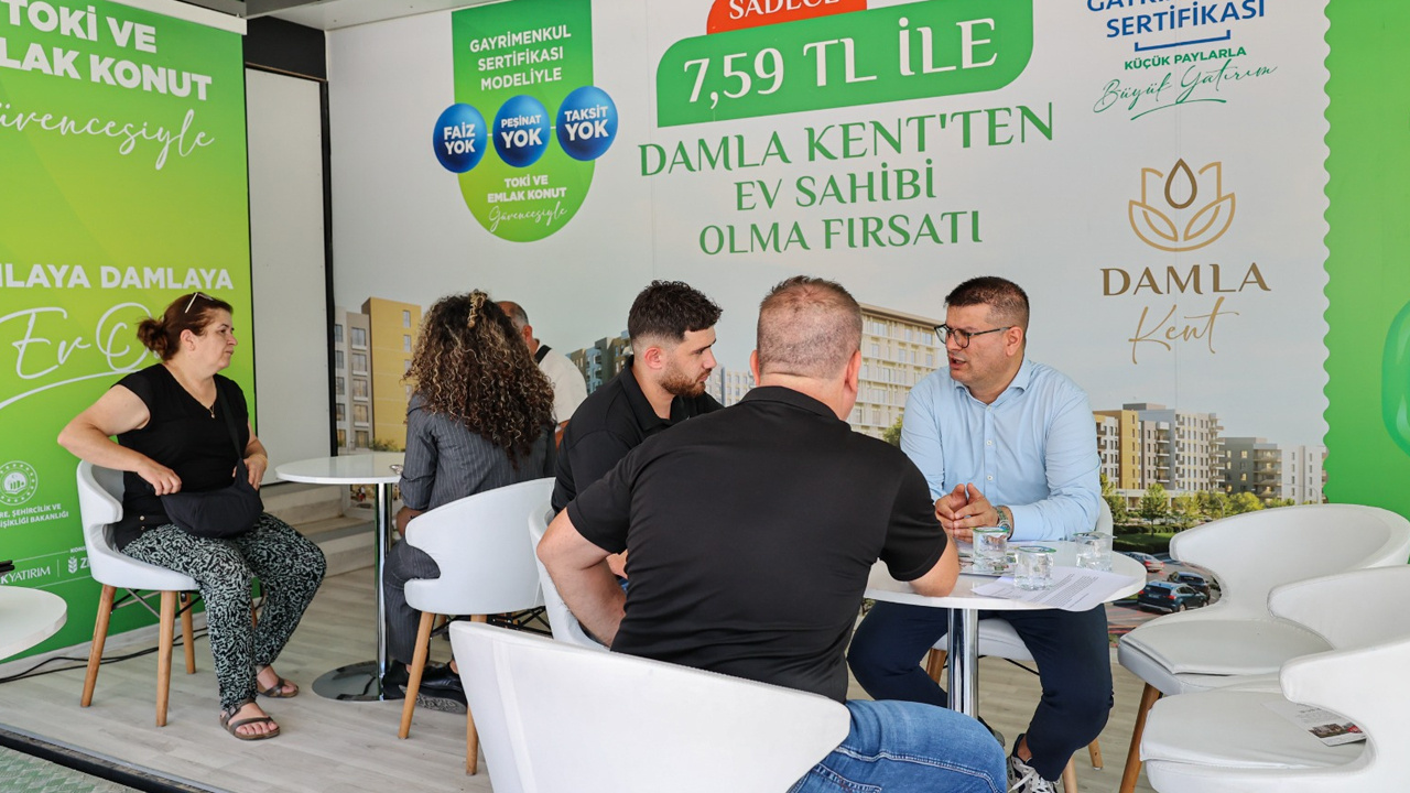 Gayrimenkul sertifikası çadırları İstanbul meydanlarında