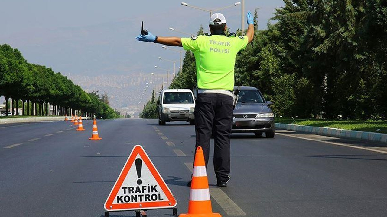 Aydın'da yaşandı! Sürücü kimlik soran polisin kolunu ısırdı, gözaltına alındı
