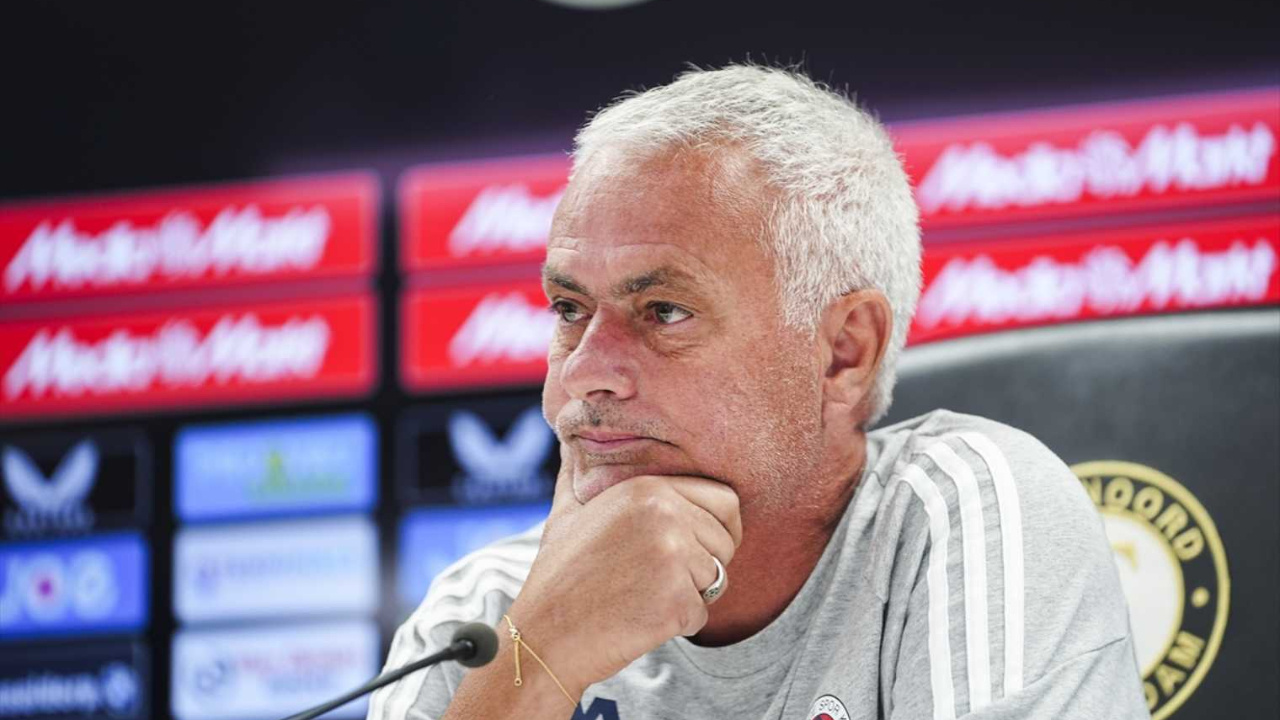 Mourinho'dan gazeteciye şok yanıt: Sorunuza cevap vermeyeceğim