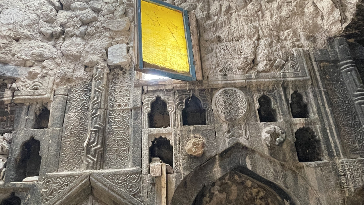 Nevşehir'de odunlukta temizlik yapılırken farkedildi 600 yıllık tarih keşfi