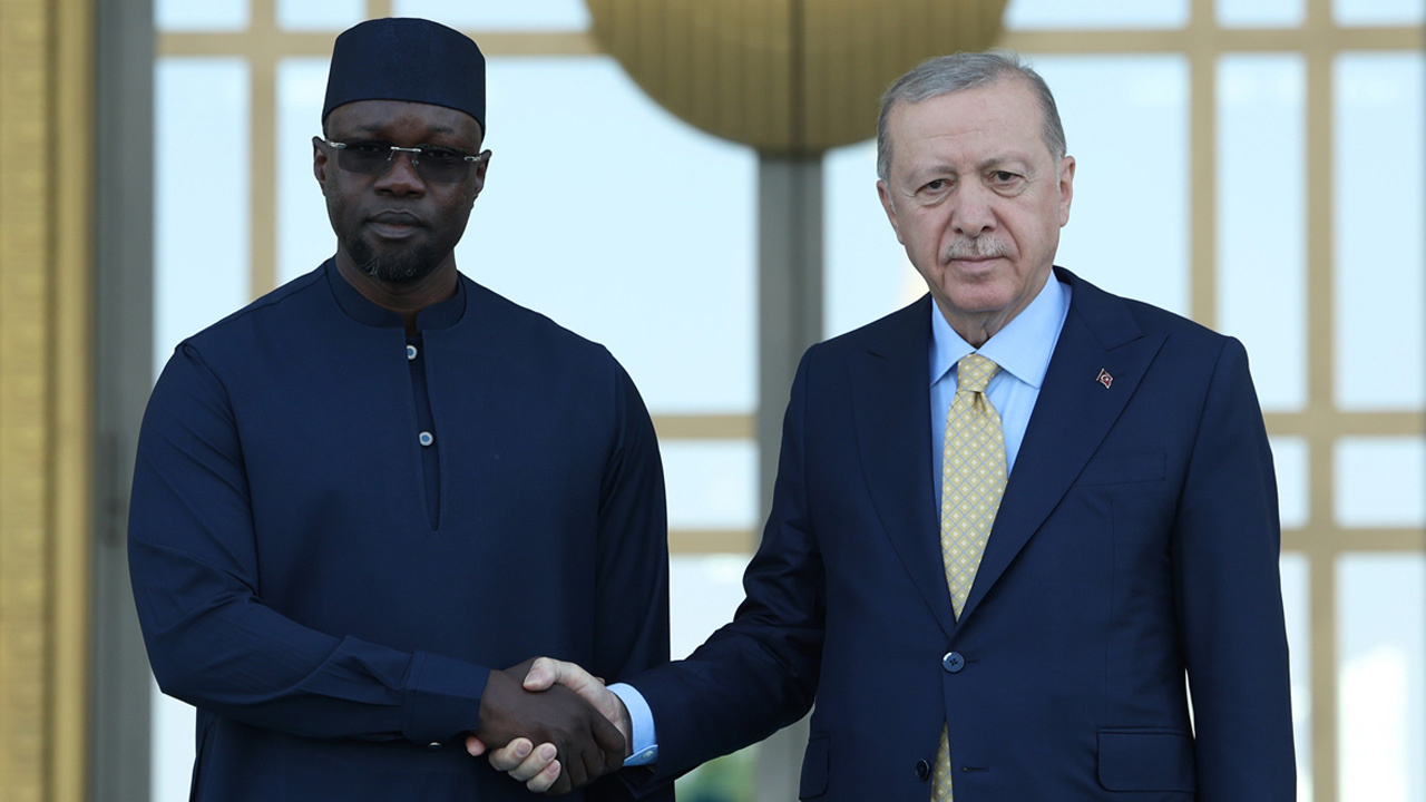 Cumhurbaşkanı Erdoğan, Senegal Başbakanı Sonko'yu resmi törenle karşıladı