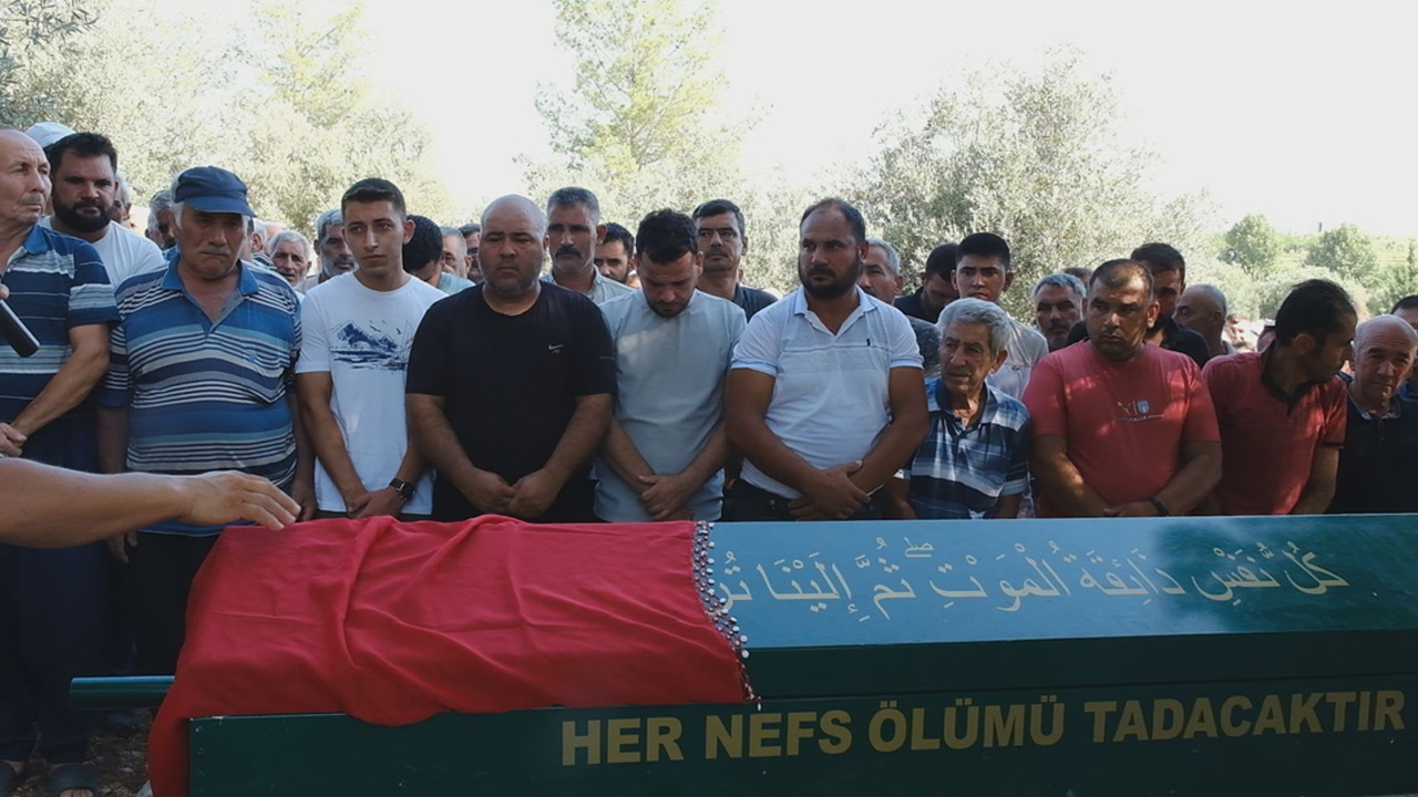 Aydın'da ölü bulunan üniversiteli Teslime'nin cenazesi Mersin'de defnedildi