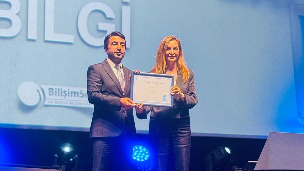 Turkcell ödüle doymuyor o kategoride 14'üncü kez zirvede yer aldı