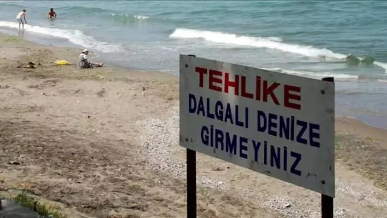 Sakarya'da denize girecekler dikkat! 2 uyarı birden...