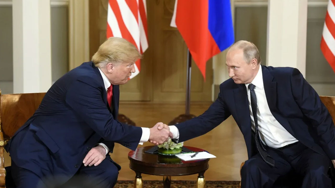 Tarihi zirveye dakikalar kaldı! Trump Alaska'ya indi