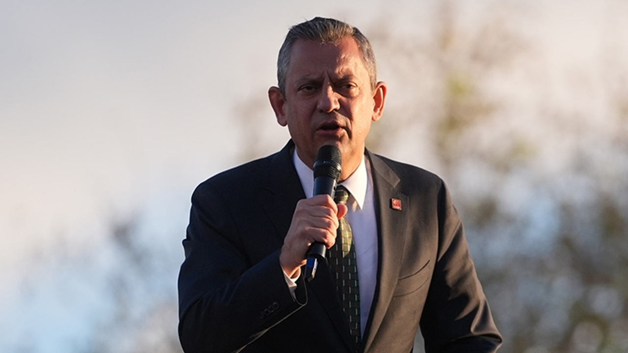 CHP lideri Özgür Özel’in miting çağrısında AK Parti'ye geçen Özlem Çerçioğlu’na gönderme