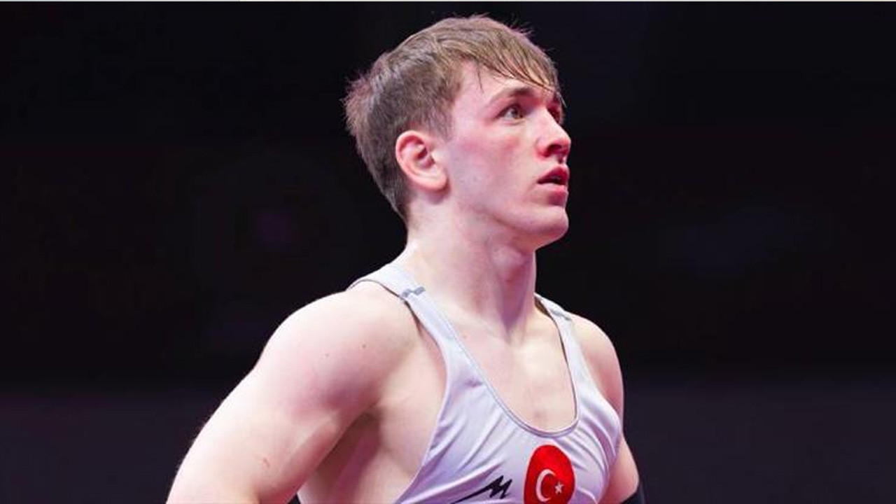 Milli güreşçi Abdullah Toprak'tan Dünya 20 Yaş Altı Şampiyonası'nda bronz madalya