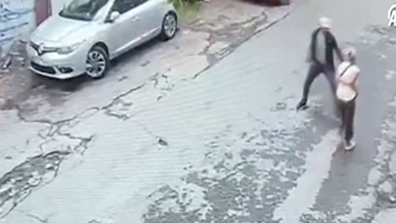 İstanbul'da gündüz vakti kadının başına gelene bakın! Yolda yürürken bir anda...