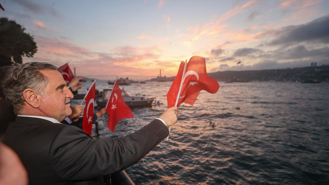 TCG Anadolu ile 350 genç 'Zafer Yolculuğu'na çıkıyor
