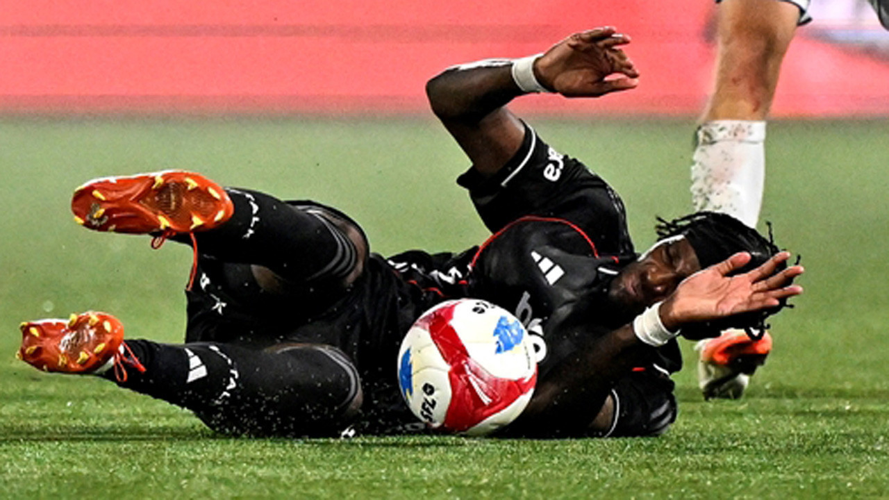 Arda Turan'ın takımı Shakhtar Donetsk turu rövanşa bıraktı