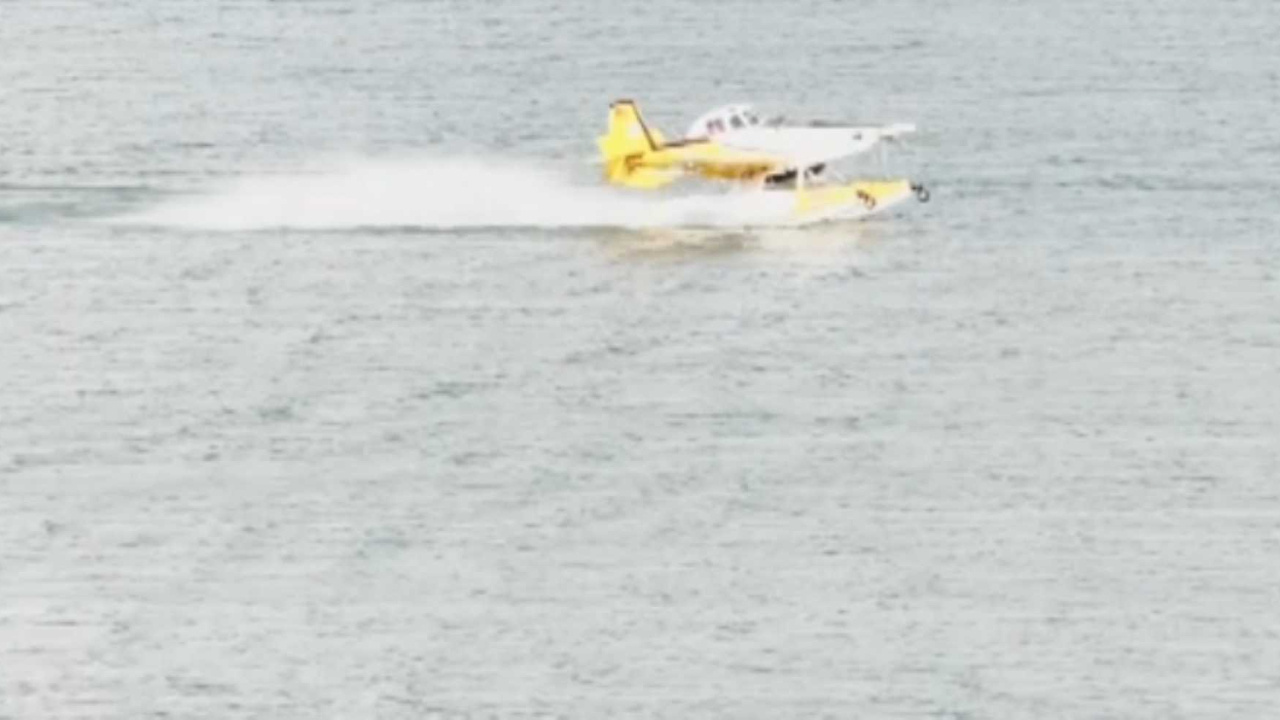 Eğitim uçağı kaza kırıma uğradı! Pilotları çiftçi kurtardı