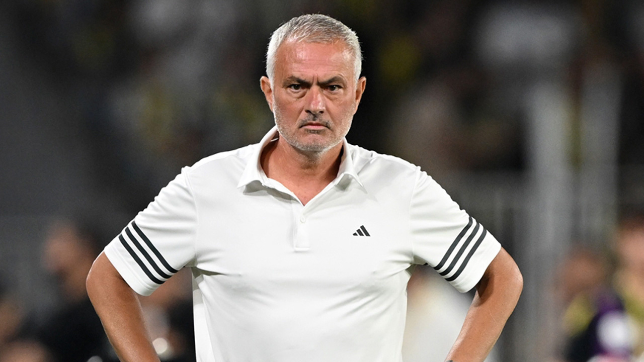 Fenerbahçe'de Mourinho'nun bu sezon oynatmadığı isme Premier Lig'den talip çıktı