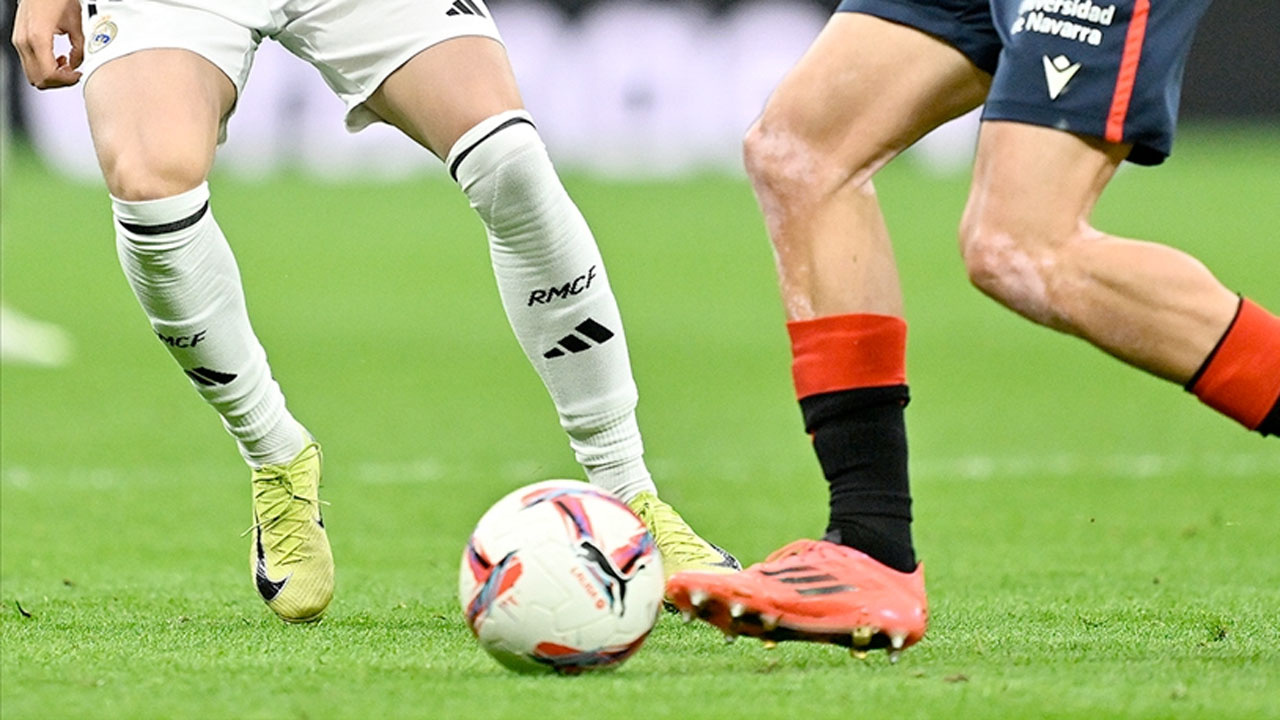 Liverpool, uzatmalarda genç yıldızı Ngumoha ile güldü