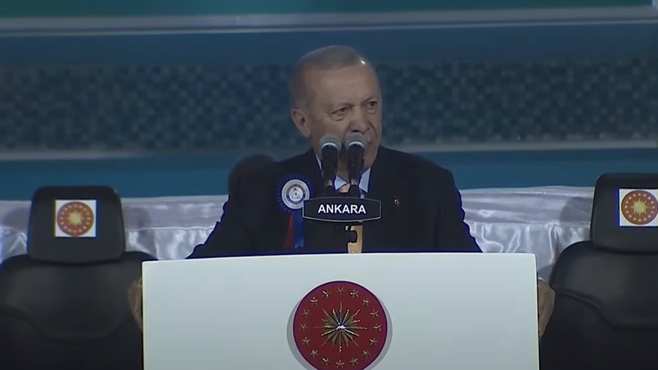 Cumhurbaşkanı Erdoğan'dan mezuniyet töreninde güçlü mesajlar
