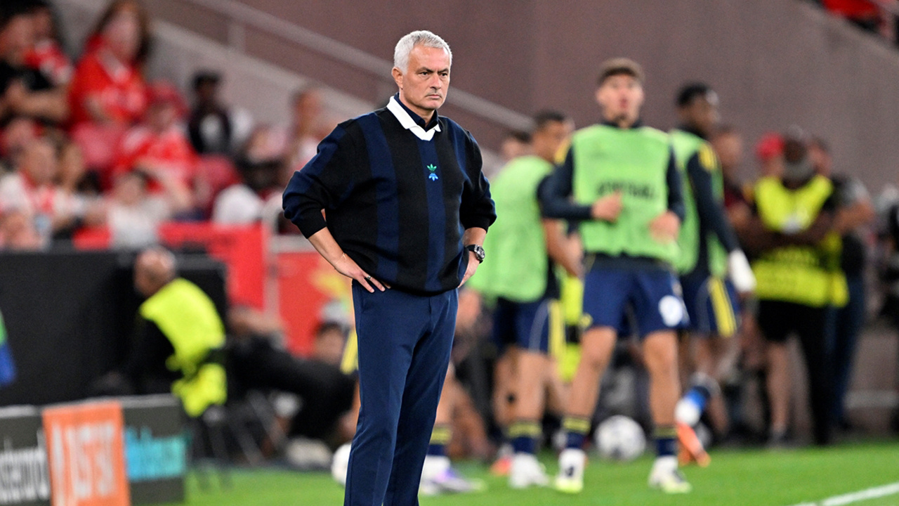 Jose Mourinho gönderildi, Fenerbahçe hisseleri uçuşa geçti