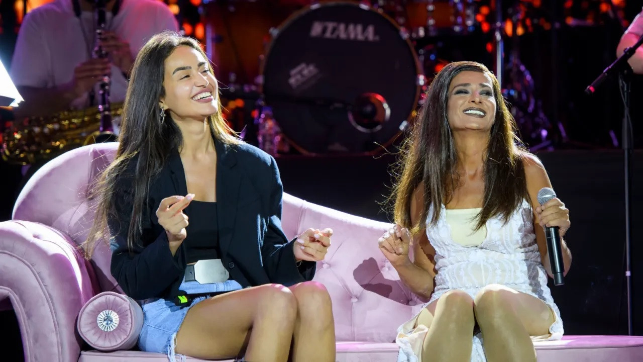 Yıldız Tilbe Harbiye'de hem coştu hem duygulandı!