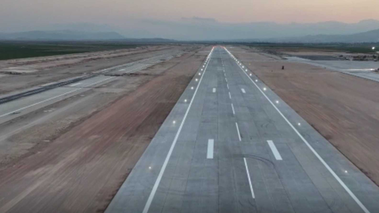 Bakan Uraloğlu açıkladı! Hatay Havalimanı'nda uçuşlar tekrar başladı