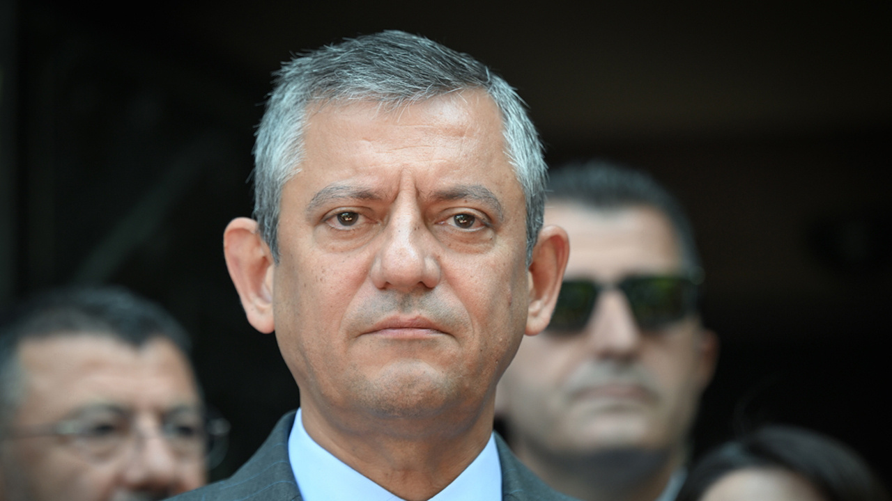CHP lideri Özgür Özel: Gürsel Tekin partiden ihraç ettik