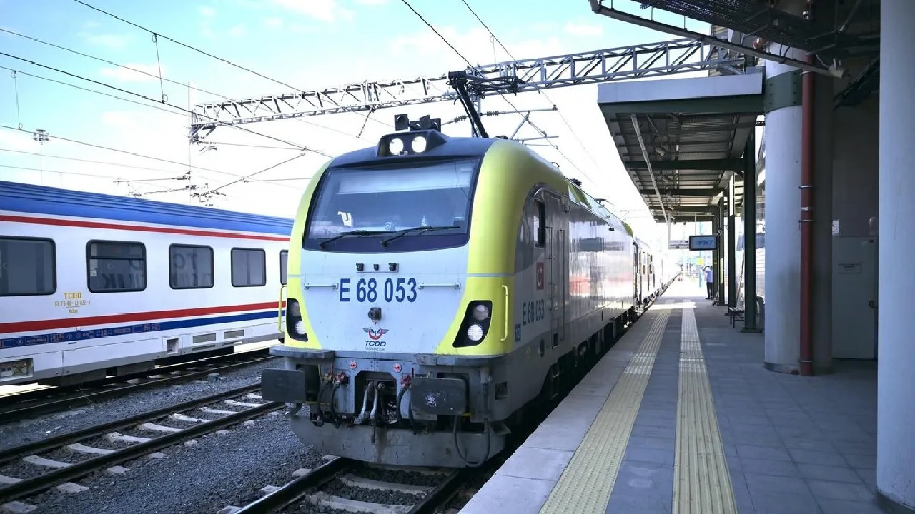 Bakan Abdulkadir Uraloğlu duyurdu: İstanbul-Paris turistik treni Halkalı'dan kalkacak...