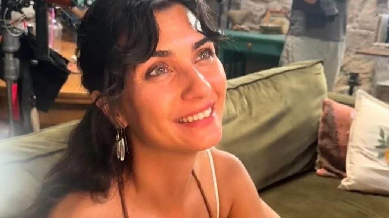 Ünlü oyuncu Tuba Büyüküstün'den çok özel performans! Sultana'daki rolü herkesi şaşırttı...