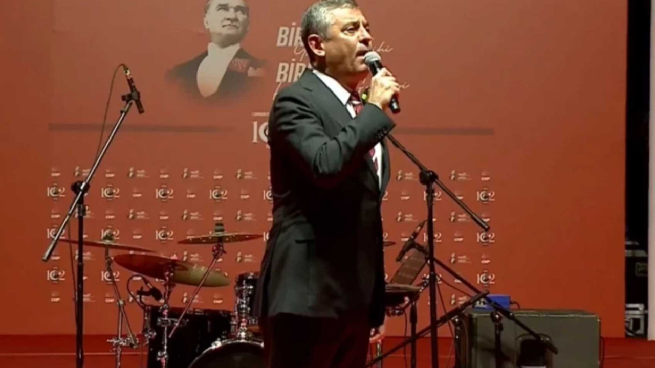 Özgür Özel'den şok çağrı: Bütün demokratları davet ediyorum